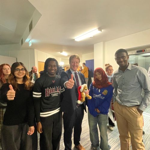 Students team up with Mayor to save the Tiger Bus Pass